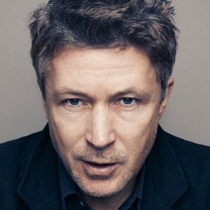 Aidan Gillen.jpg