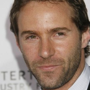 Alessandro Nivola.jpg