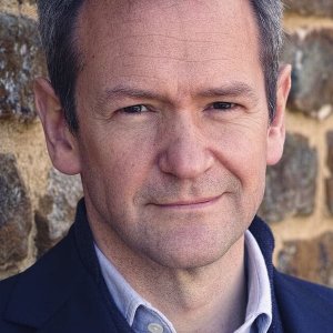 Alexander Armstrong.jpg