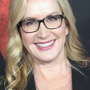 Angela Kinsey.jpg