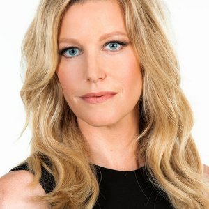 Anna Gunn.jpg