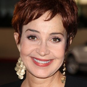 Annie Potts.jpg