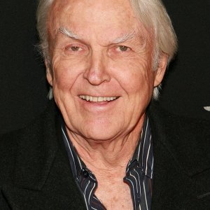 Anthony Zerbe.jpg