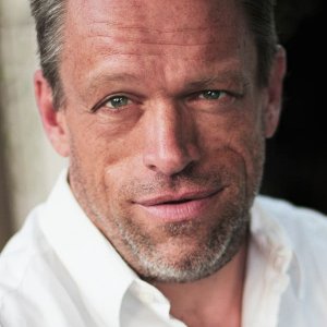 Brian Thompson.jpg