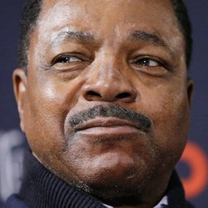 Carl Weathers.jpg