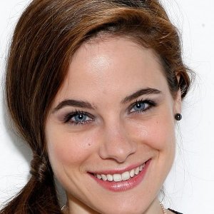 Caroline Dhavernas.jpg