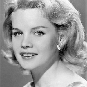 Carroll Baker.jpg