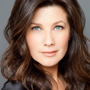 Daphne Zuniga.jpg