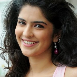 Deeksha Seth.jpg