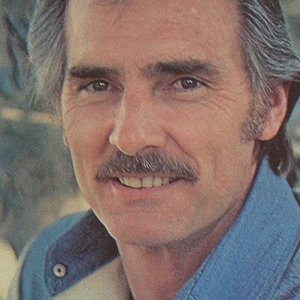 Dennis Weaver.jpg