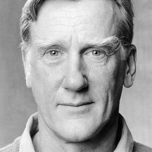 Donald Moffat.jpg