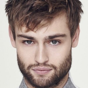 Douglas Booth.jpg