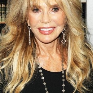 Dyan Cannon.jpg