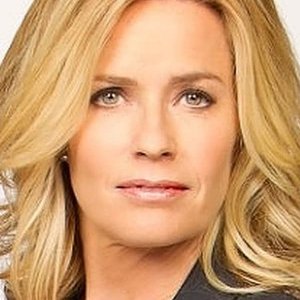 Elisabeth Shue.jpg