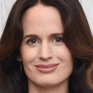 Elizabeth Reaser.jpg