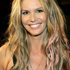 Elle Macpherson.jpg