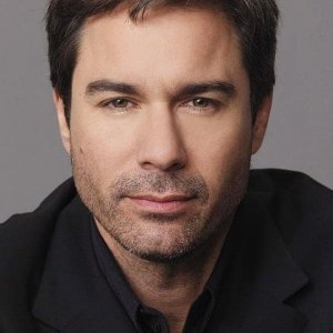 Eric McCormack.jpg