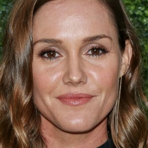 Erinn Hayes.jpg