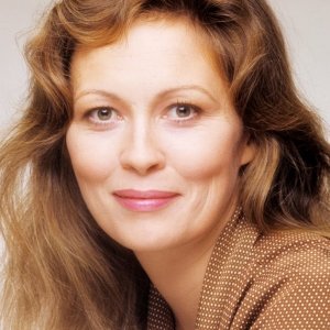 Faye Dunaway.jpg