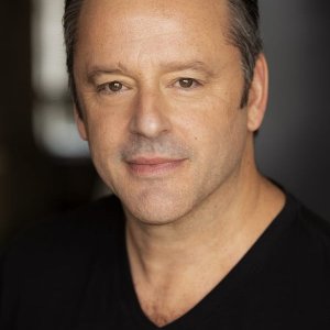 Gil Bellows.jpg