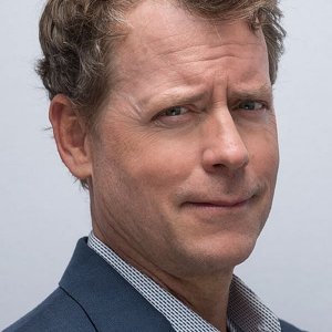 Greg Kinnear.jpg