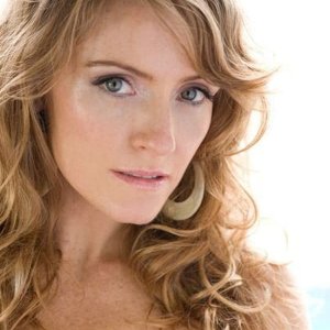 Helene Joy.jpg