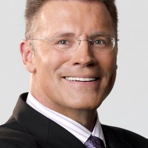 Howie Long.jpg