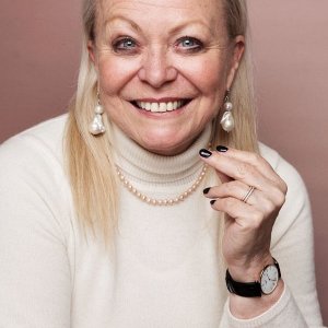 Jacki Weaver.jpg