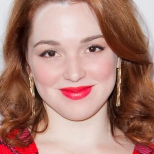 Jennifer Stone.jpg