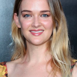 Jess Weixler.jpg