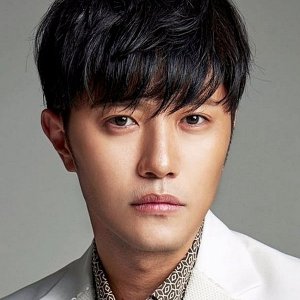 Jin Goo.jpg