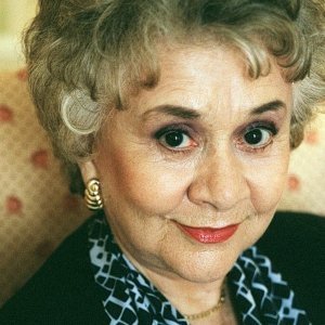 Joan Plowright.jpg