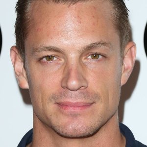 Joel Kinnaman.jpg