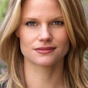 Joelle Carter.jpg