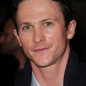 Jonathan Tucker.jpg