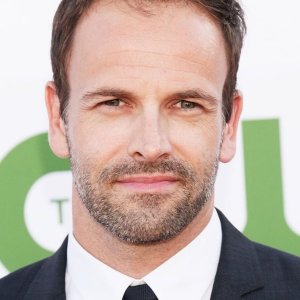 Jonny Lee Miller.jpg