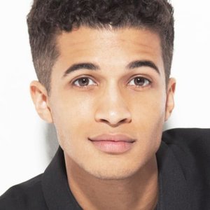 Jordan Fisher.jpg