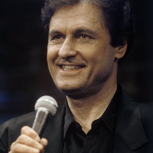 Joseph Bologna.jpg