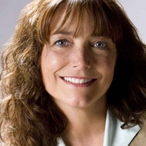 Karen Allen.jpg