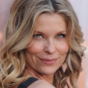 Kate Vernon.jpg