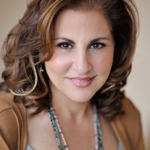 Kathy Najimy.jpg