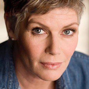 Kelly McGillis.jpg