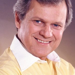 Ken Kercheval.jpg