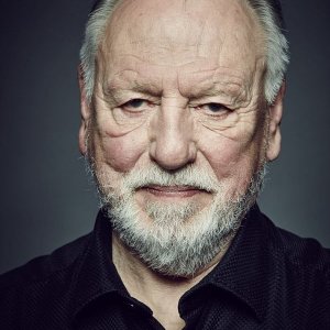 Kenneth Cranham.jpg