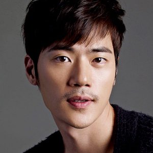 Kim Kang-woo.jpg