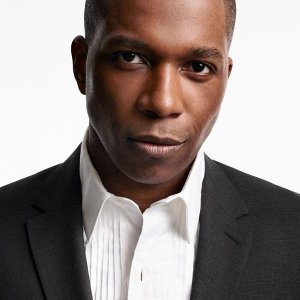 Leslie Odom Jr.jpg