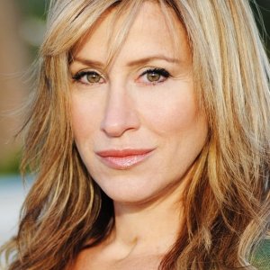 Lisa Ann Walter.jpg