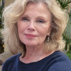 Marta Kristen.jpg