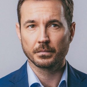 Martin Compston.jpg