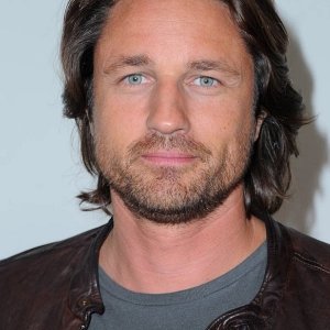 Martin Henderson.jpg